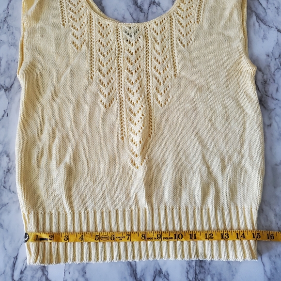 Vintage Yellow Summer Sweater - Picture 9 of 10
